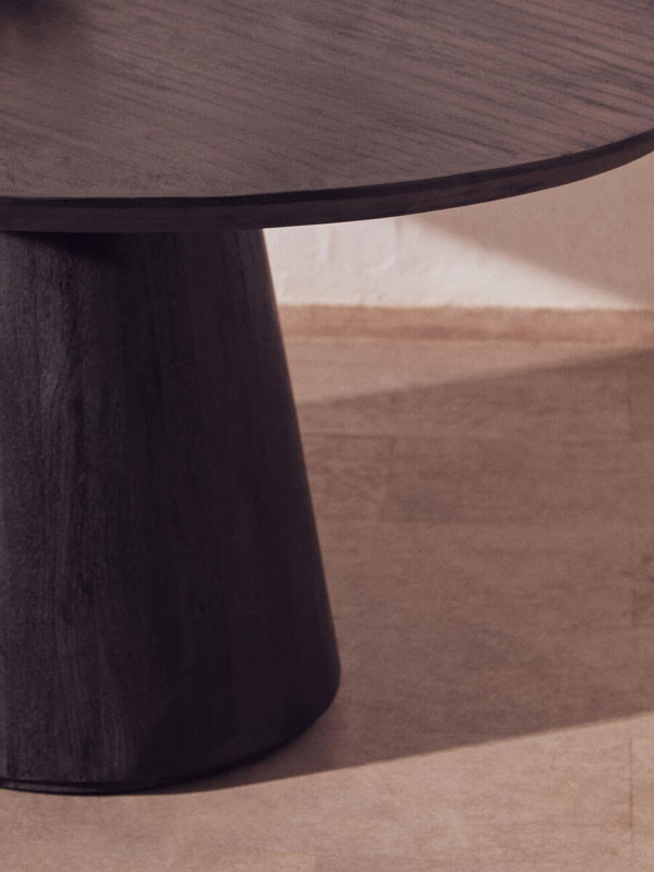Oval Dining Table- Perdoba Mango Wood in Black Finish