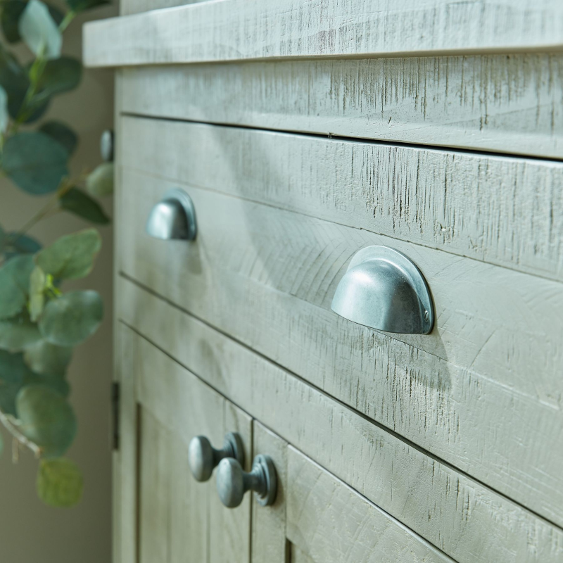 Sideboard- Saltaire- 4 Door 1 Drawer- Lifestyle- Close